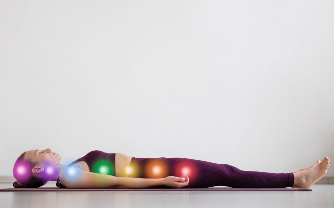 Les minéraux et les chakras : harmoniser le corps énergétique avec la vibration des pierres